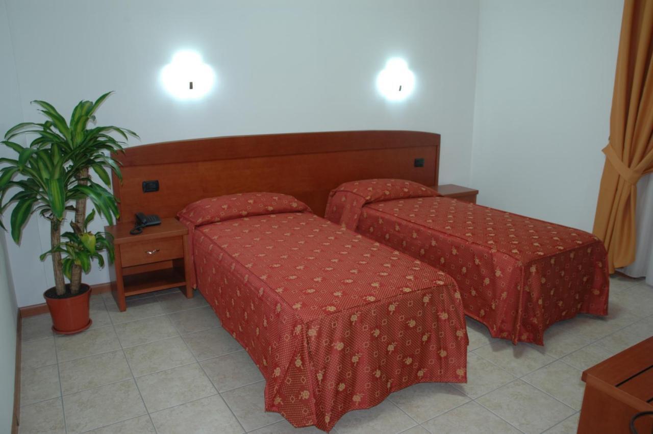 Real Asturias Hotel 아쿠아페사 객실 사진